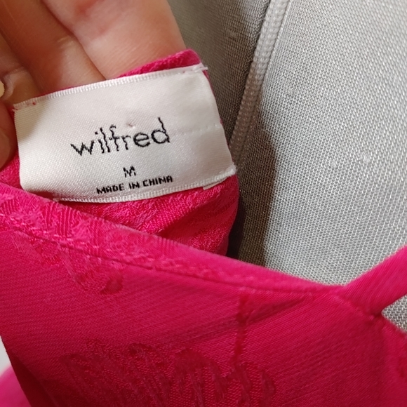 Aritzia Wilfred Only ruched fuschia dress M - Picture 8 of 12